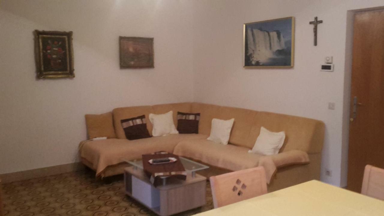 As Brela Hotel ภายนอก รูปภาพ
