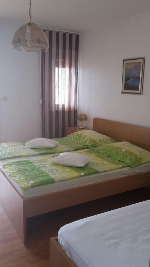 As Brela Hotel ภายนอก รูปภาพ