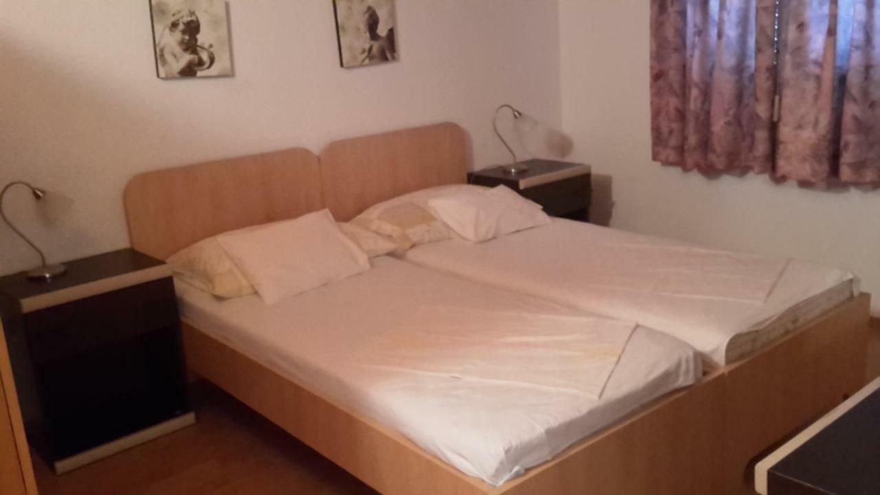 As Brela Hotel ภายนอก รูปภาพ